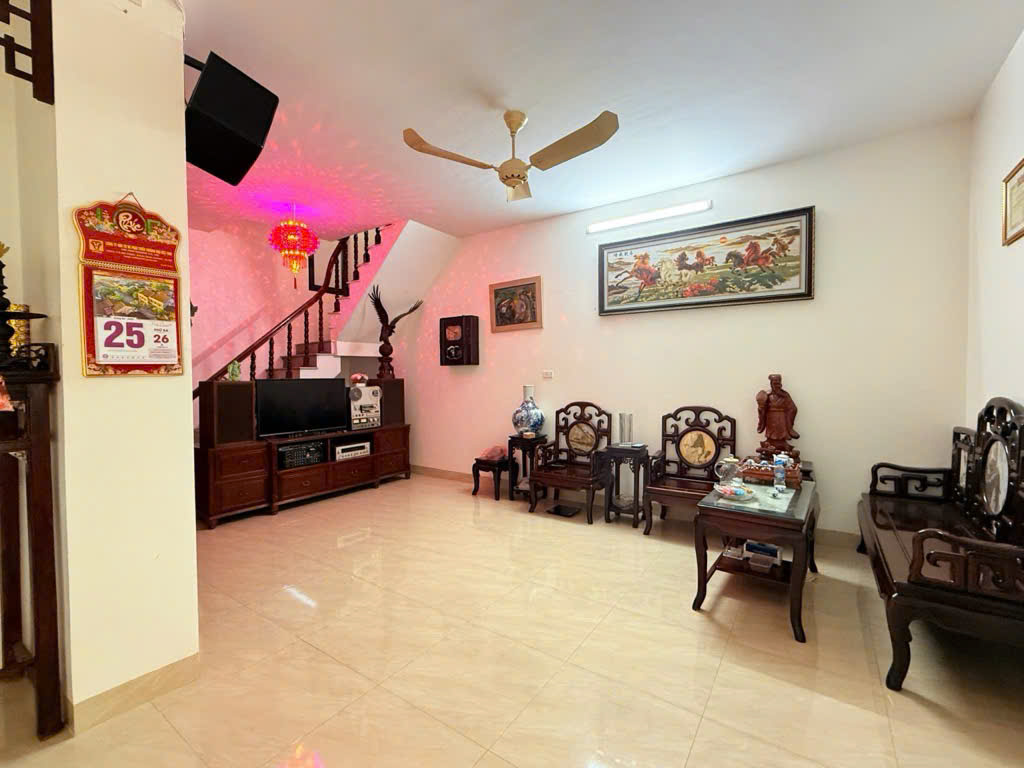 Bán nhà chuẩn đẹp, Đội Cấn - Ba Đình, 102m2 2 tầng